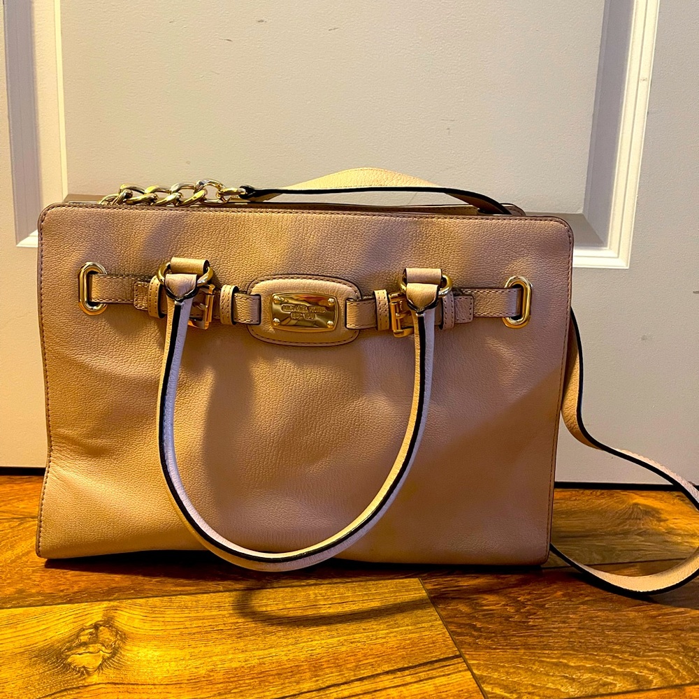 Michael kors pink shoulder bag